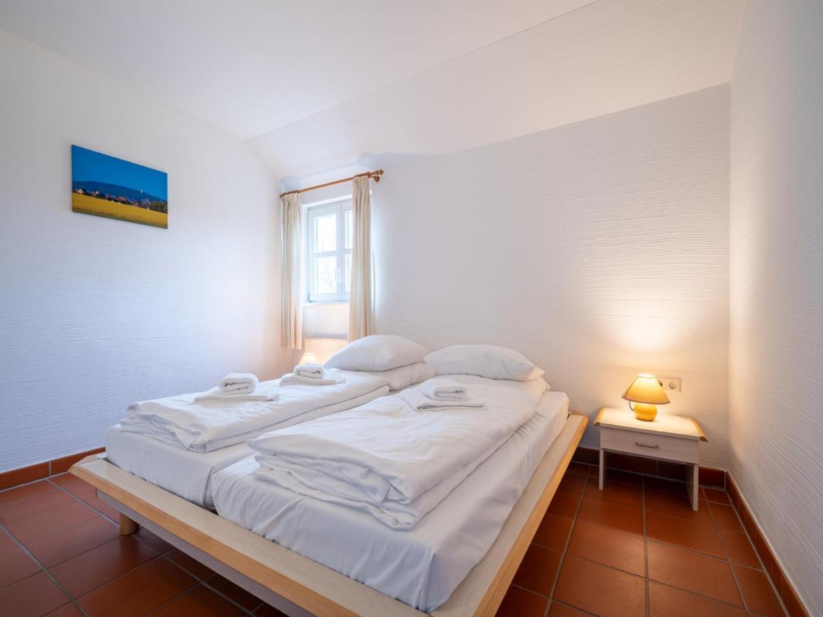 Feriendorf Rugana - Budget Appartement Mit 2 Schlafzimmern Und Terrasse A26 Dranske Zewnętrze zdjęcie